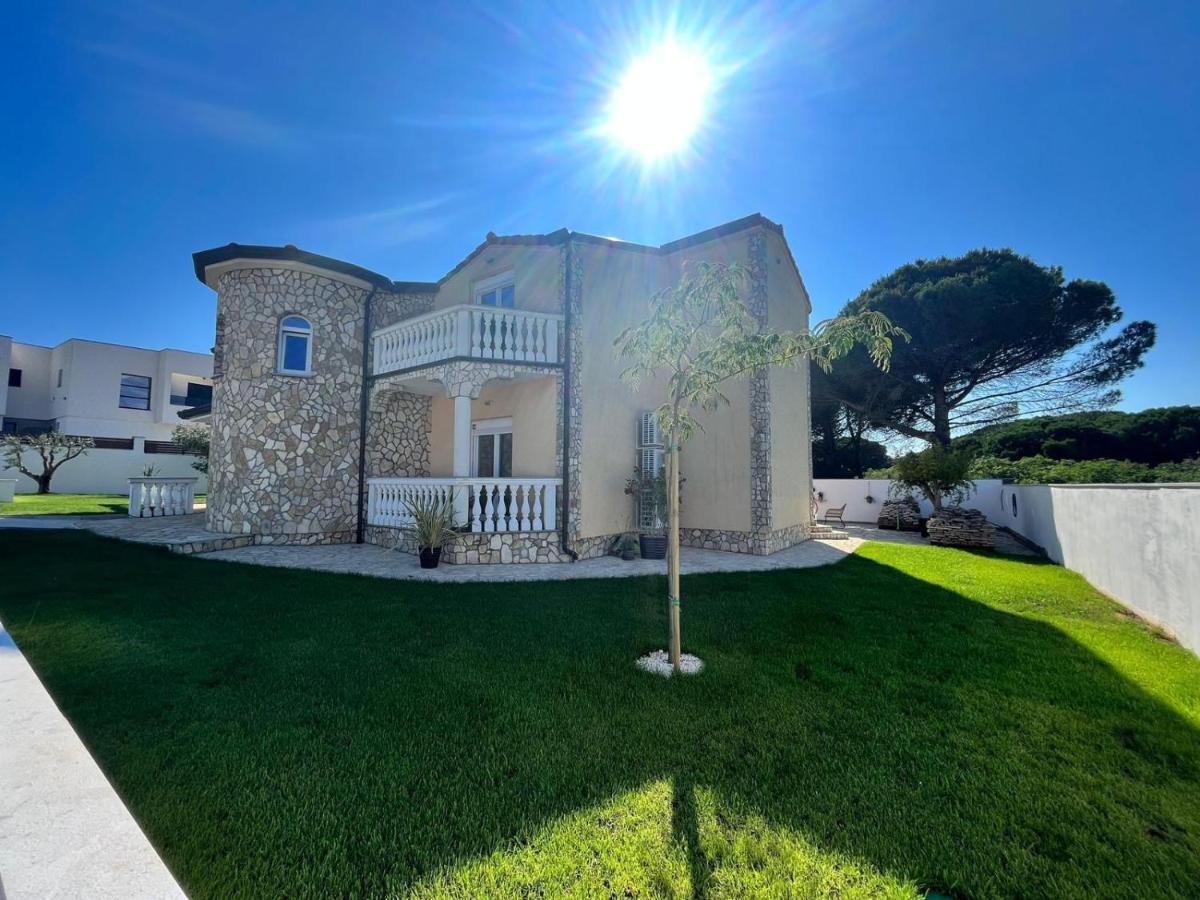 Olivea Luxury Suites Fažana Exterior foto