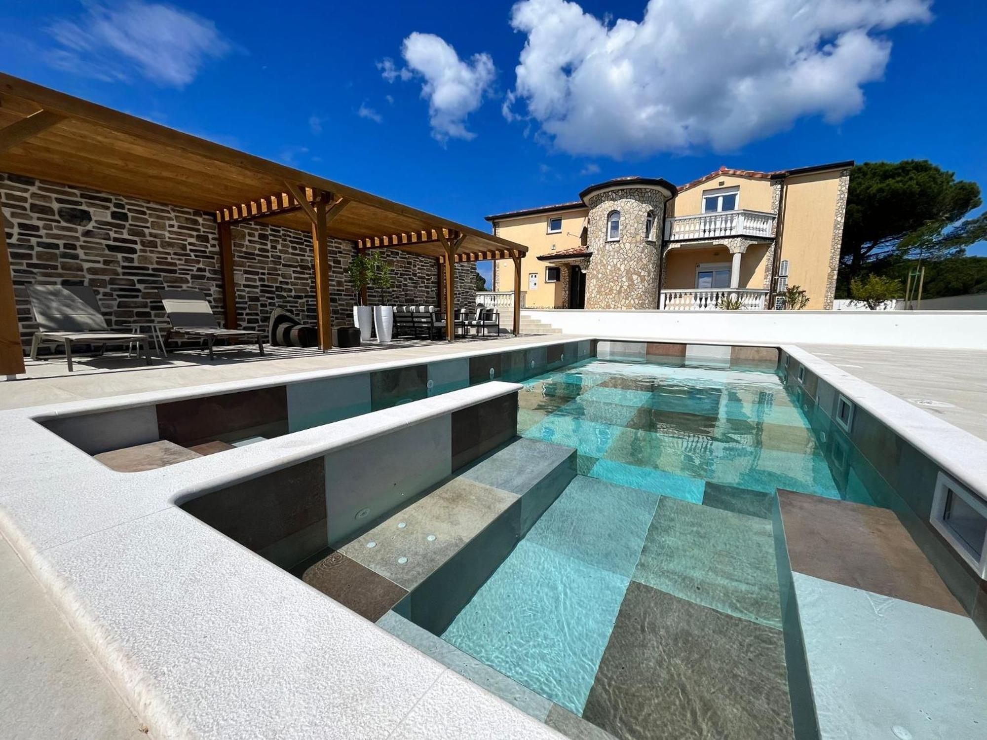 Olivea Luxury Suites Fažana Exterior foto