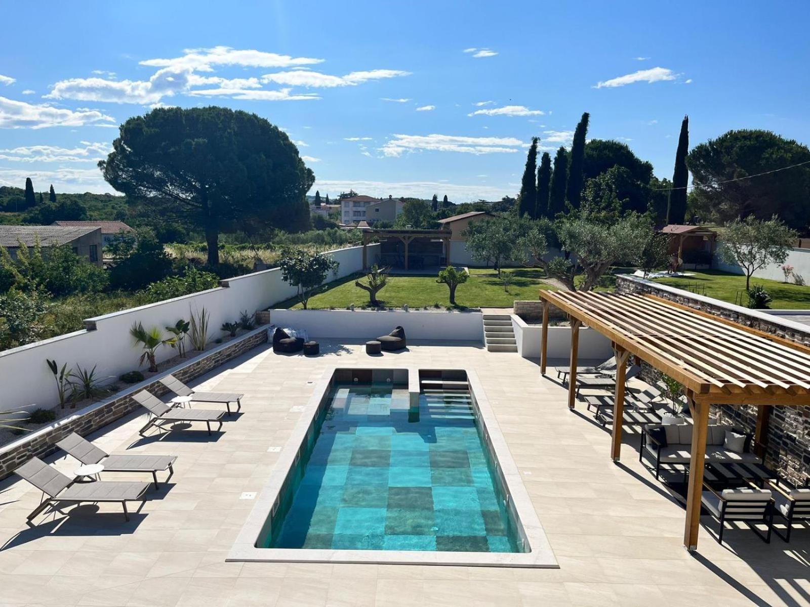 Olivea Luxury Suites Fažana Exterior foto